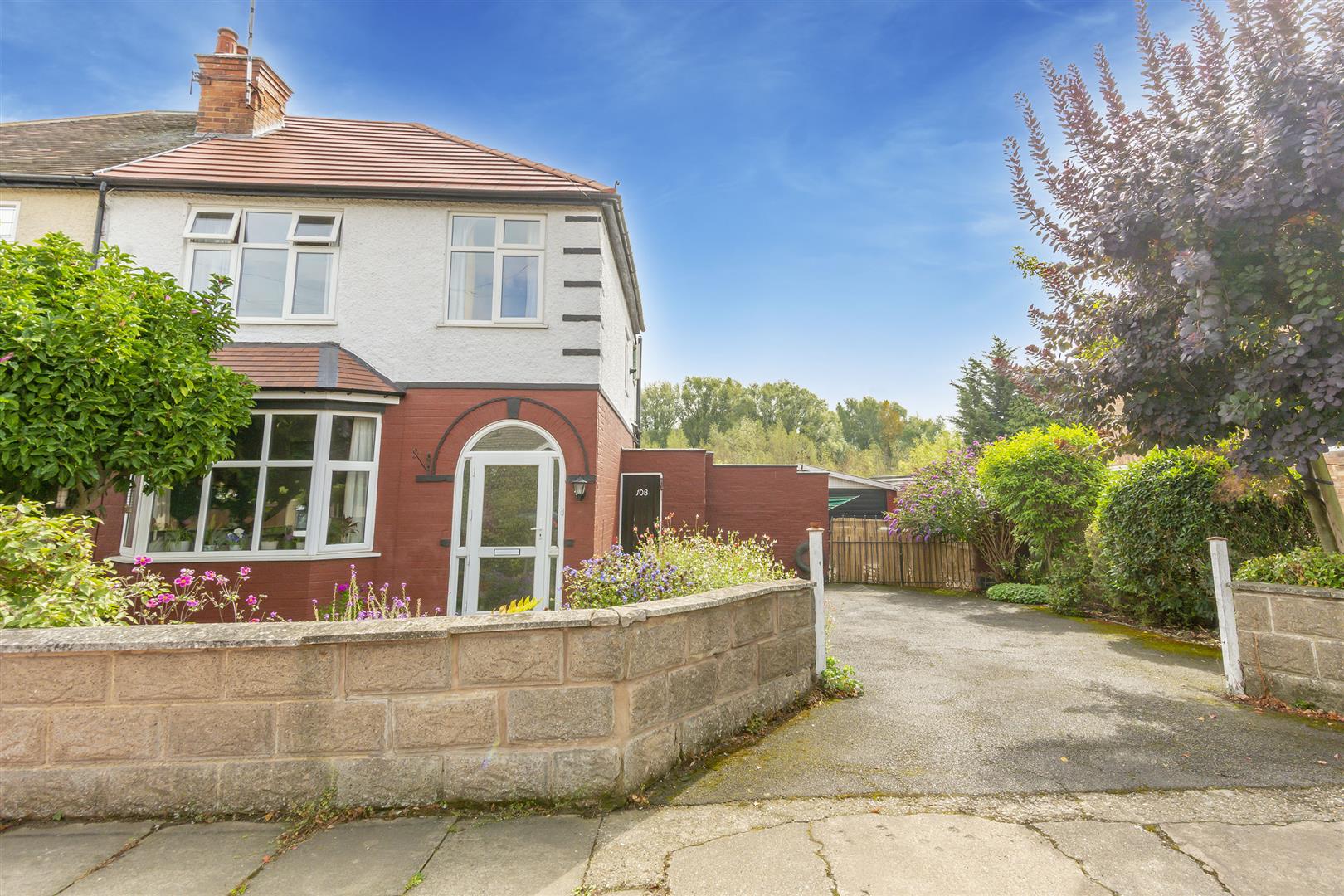 Long Lane, Attenborough Robert Ellis Estate Agents